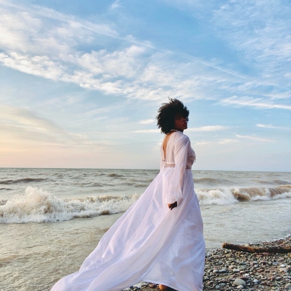 Chiffon beaded Beach wedding gown size medium - Picture 4 of 6